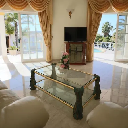 Gouvera Holiday Vila Montinhos da Luz