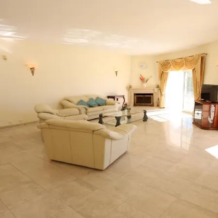 Gouvera Holiday Vila