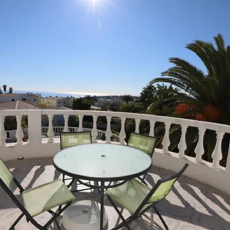 Gouvera Holiday Vila *