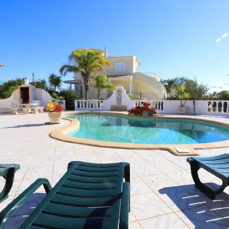 Vakantiehuis Gouvera Holiday Vila